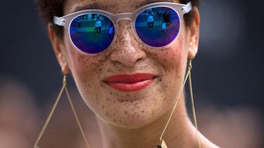 ¿De qué se trata la nueva moda del “Freckling”?